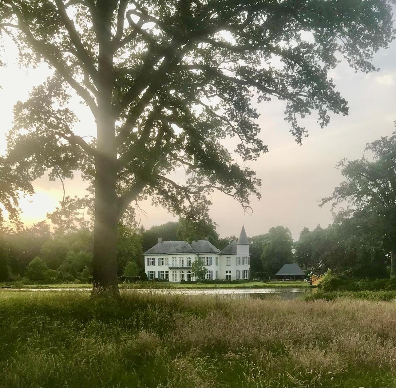 B&B Kasteel Den Tip 阿伦东克 外观 照片